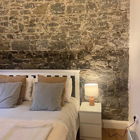 The Coach House Apartment